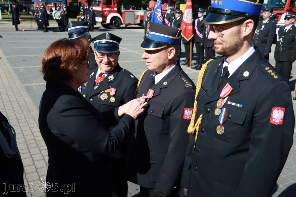 Fotorelacja II: Uroczystość NADANIA SZTANDARU i 50-lecie Zarządu Miejskiego ZOSP RP w Zawierciu