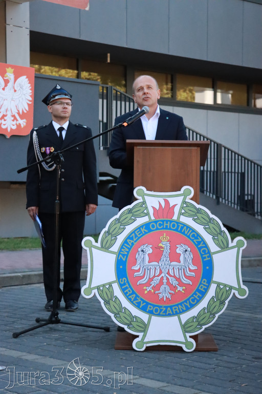 Fotorelacja II: Uroczystość NADANIA SZTANDARU i 50-lecie Zarządu Miejskiego ZOSP RP w Zawierciu