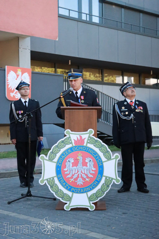Fotorelacja II: Uroczystość NADANIA SZTANDARU i 50-lecie Zarządu Miejskiego ZOSP RP w Zawierciu