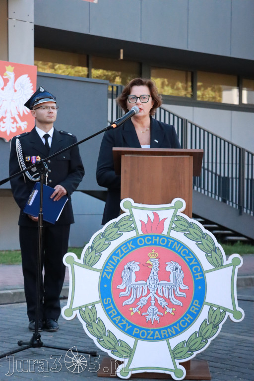 Fotorelacja II: Uroczystość NADANIA SZTANDARU i 50-lecie Zarządu Miejskiego ZOSP RP w Zawierciu