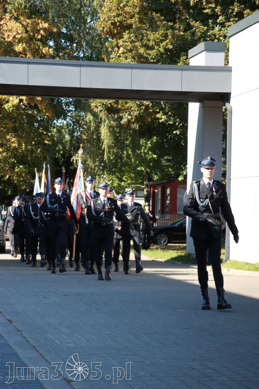 Fotorelacja II: Uroczystość NADANIA SZTANDARU i 50-lecie Zarządu Miejskiego ZOSP RP w Zawierciu