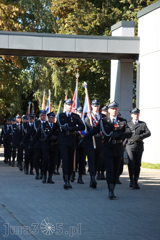 Fotorelacja II: Uroczystość NADANIA SZTANDARU i 50-lecie Zarządu Miejskiego ZOSP RP w Zawierciu