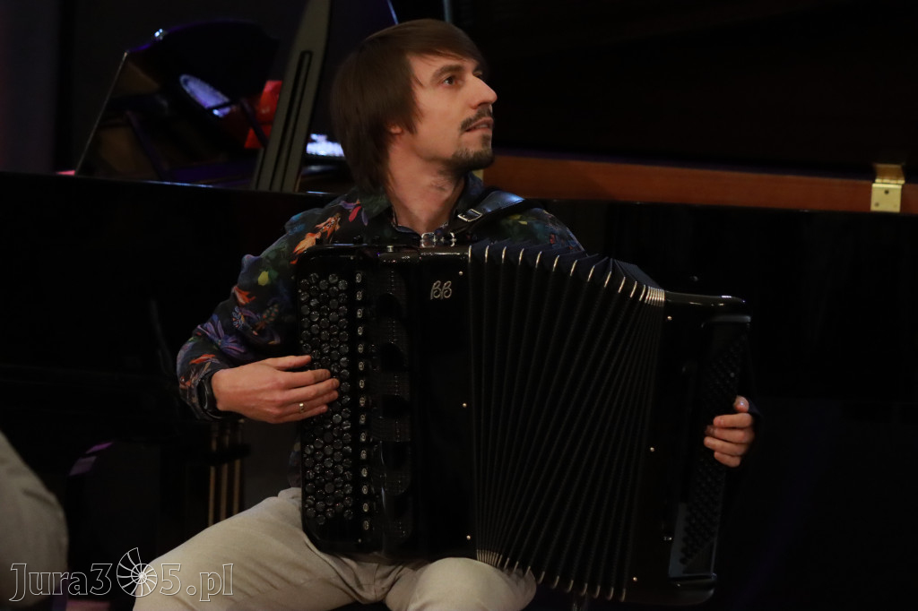 Fotorelacja: Od Etno do Opery – koncert Filharmonii Jurajskiej w Zawierciu!