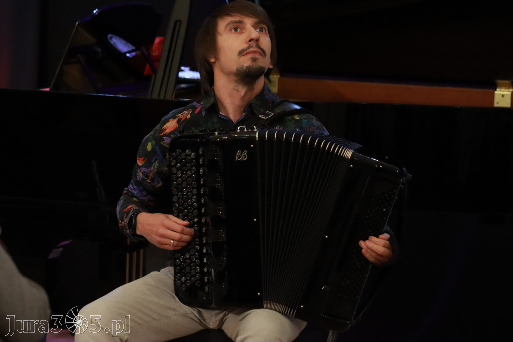 Fotorelacja: Od Etno do Opery – koncert Filharmonii Jurajskiej w Zawierciu!