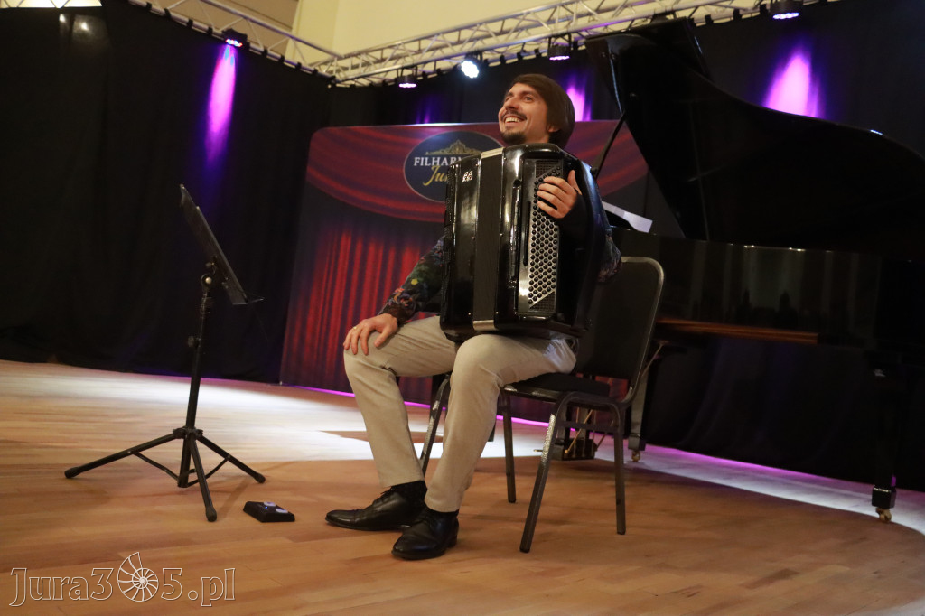 Fotorelacja: Od Etno do Opery – koncert Filharmonii Jurajskiej w Zawierciu!