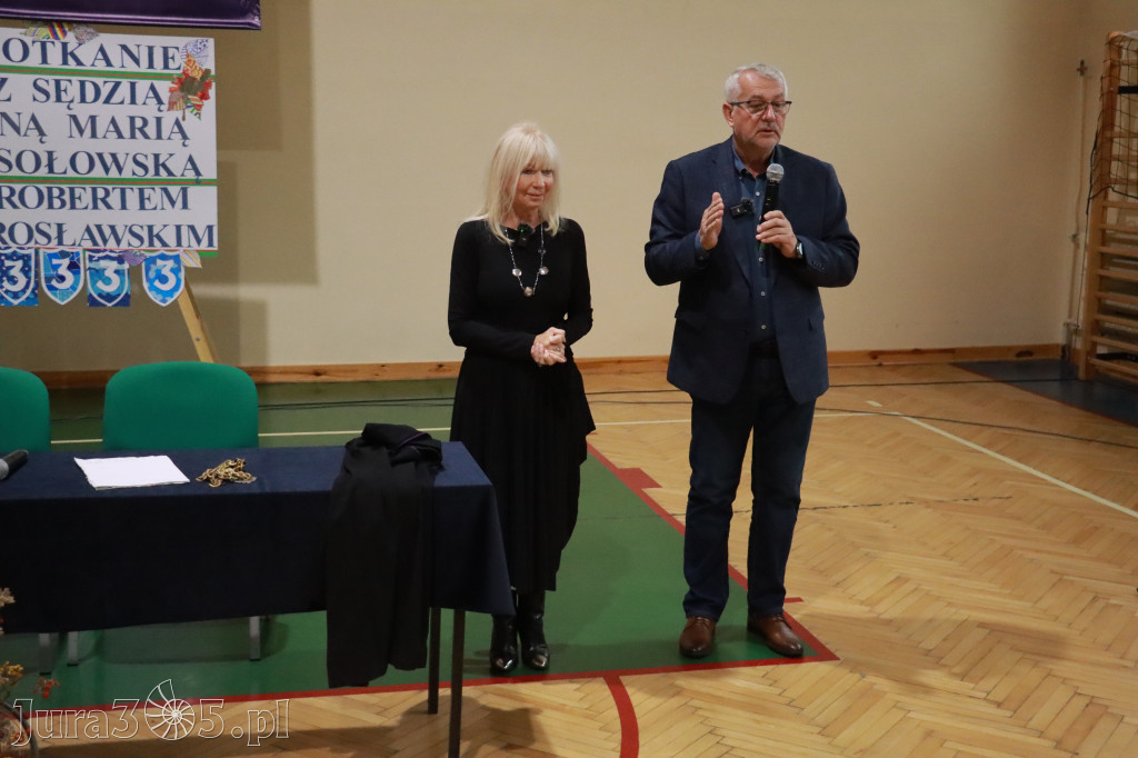 Fotorelacja: Sędzia Anna Maria Wesołowska w SP3 Myszków