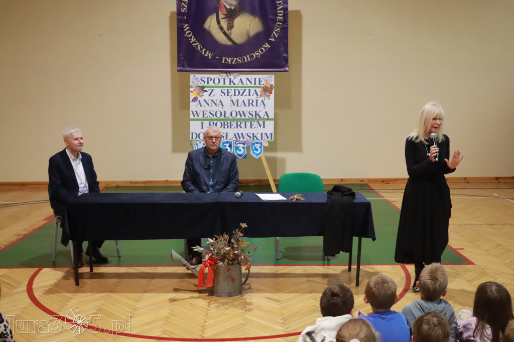 Fotorelacja: Sędzia Anna Maria Wesołowska w SP3 Myszków