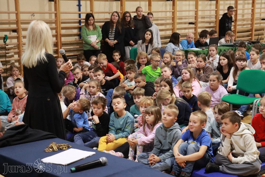 Fotorelacja: Sędzia Anna Maria Wesołowska w SP3 Myszków