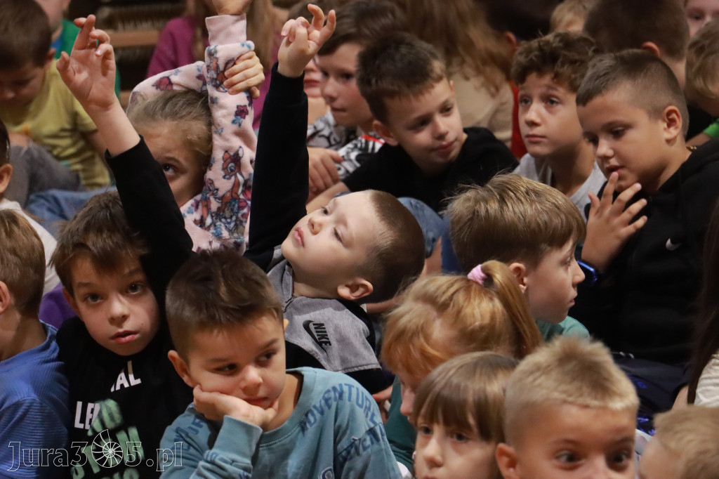 Fotorelacja: Sędzia Anna Maria Wesołowska w SP3 Myszków
