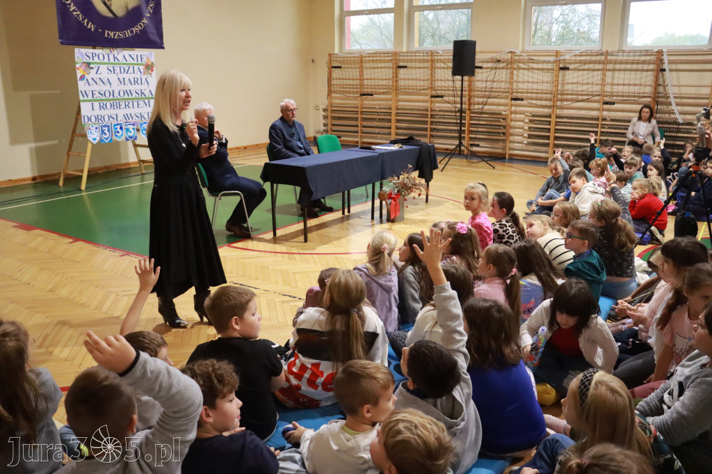 Fotorelacja: Sędzia Anna Maria Wesołowska w SP3 Myszków