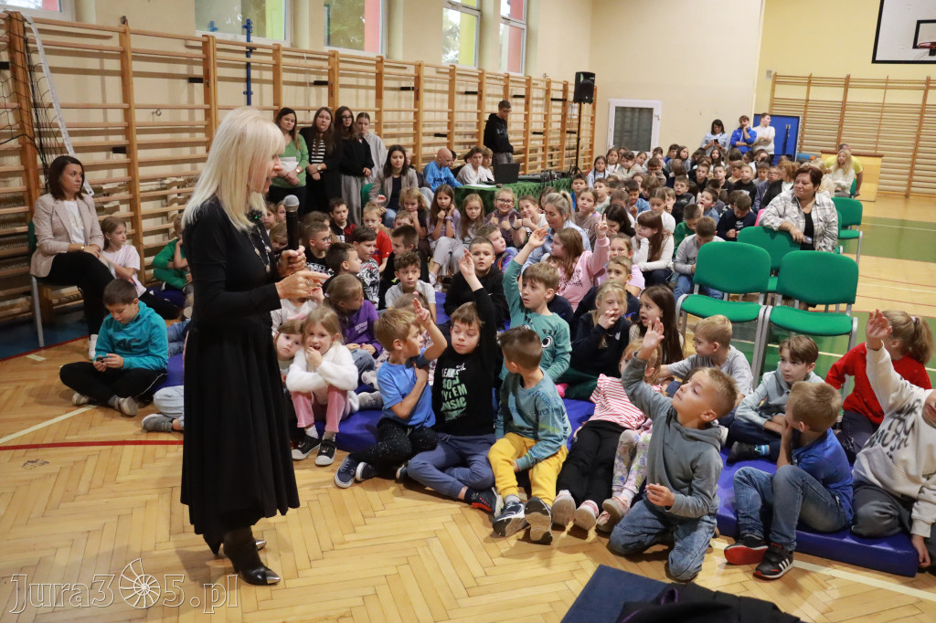 Fotorelacja: Sędzia Anna Maria Wesołowska w SP3 Myszków