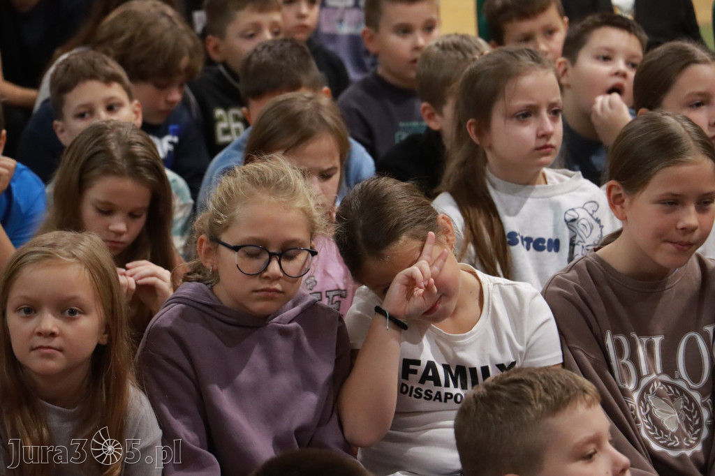 Fotorelacja: Sędzia Anna Maria Wesołowska w SP3 Myszków