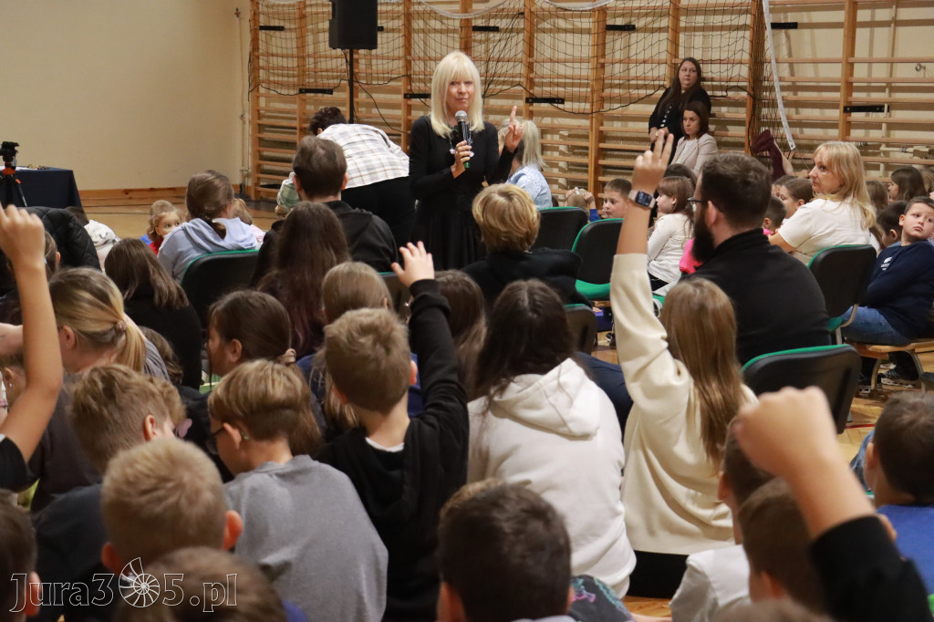 Fotorelacja: Sędzia Anna Maria Wesołowska w SP3 Myszków