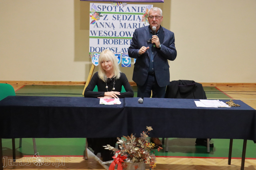 Fotorelacja: Sędzia Anna Maria Wesołowska w SP3 Myszków