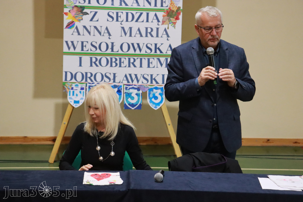 Fotorelacja: Sędzia Anna Maria Wesołowska w SP3 Myszków