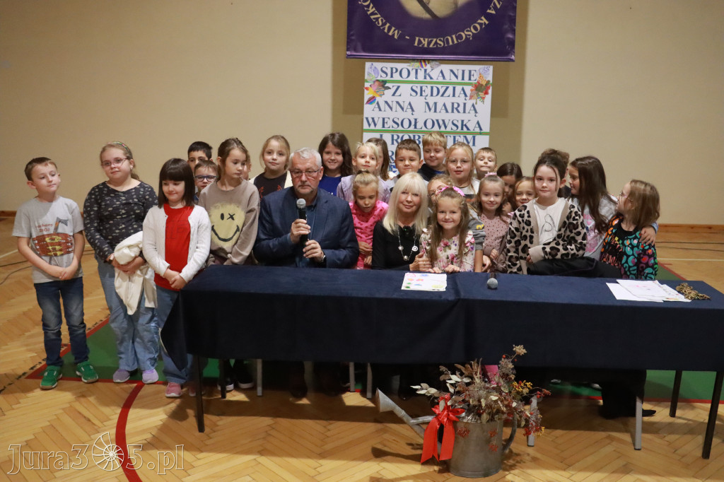 Fotorelacja: Sędzia Anna Maria Wesołowska w SP3 Myszków