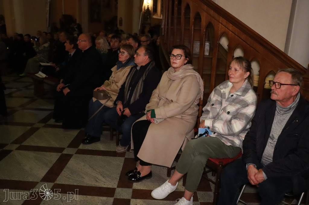 Fotorelacja IV: III Festiwal Wiesława Ochmana w Zawierciu - Koncert w Bazylice