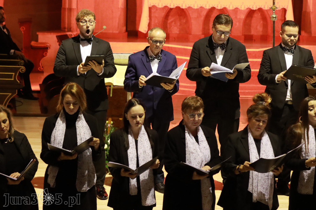 Fotorelacja IV: III Festiwal Wiesława Ochmana w Zawierciu - Koncert w Bazylice