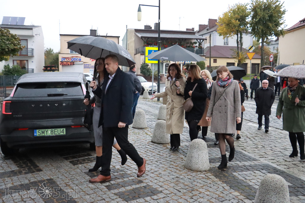 Fotorelacja I: Jubileusz 60-lecia CECH RZEMIOSŁ RÓŻNYCH MAŁEJ I ŚREDNIEJ PRZEDSIĘBIORCZOŚCI w Myszkowie