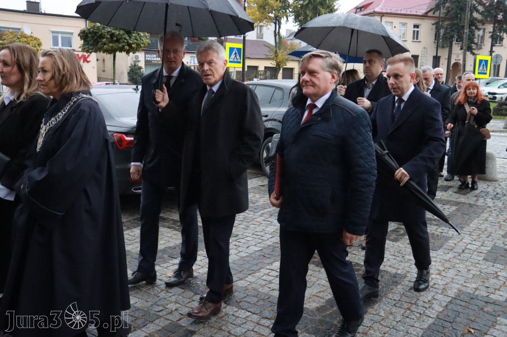 Fotorelacja I: Jubileusz 60-lecia CECH RZEMIOSŁ RÓŻNYCH MAŁEJ I ŚREDNIEJ PRZEDSIĘBIORCZOŚCI w Myszkowie