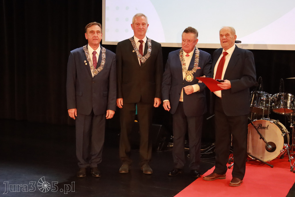 Fotorelacja II: Jubileusz 60-lecia CECH RZEMIOSŁ RÓŻNYCH MAŁEJ I ŚREDNIEJ PRZEDSIĘBIORCZOŚCI w Myszkowie