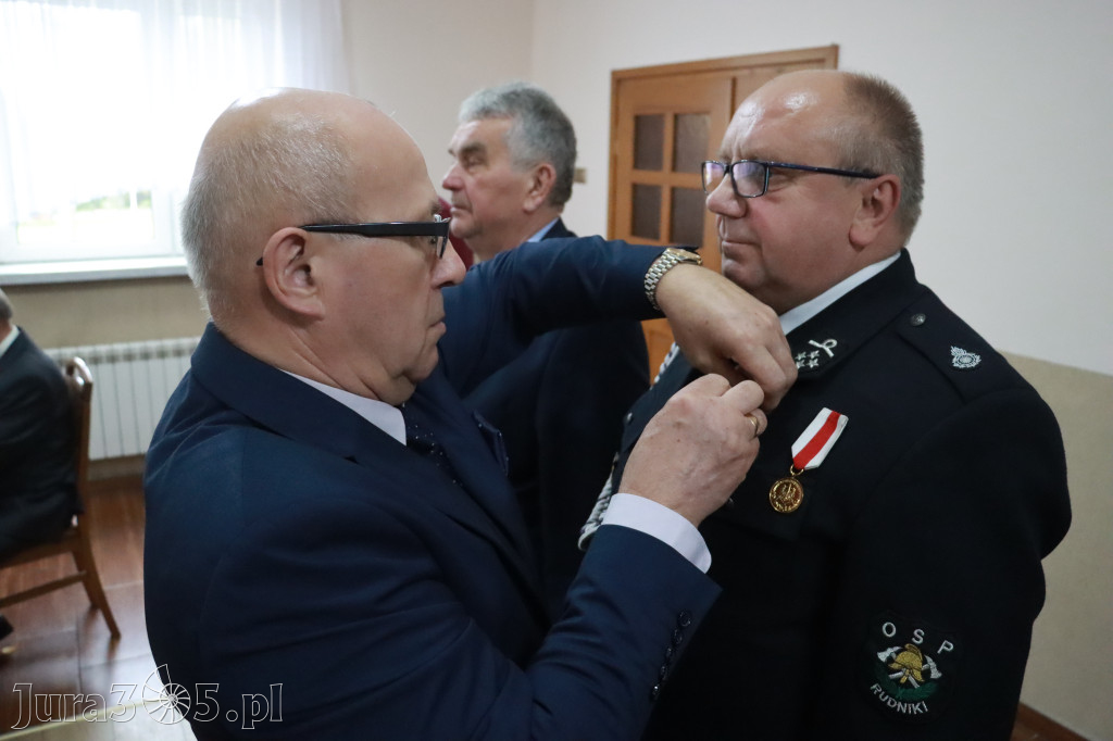Fotorelacja I: 20-lecie zawierciańskiego Stowarzyszenia Emerytów i Rencistów Policyjnych