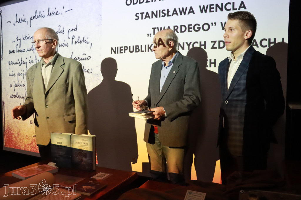 Fotorelacja: ODDZIAŁ GL , PPS , AK TWARDEGO - wykład w MOK Zawiercie