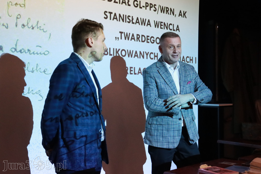 Fotorelacja: ODDZIAŁ GL , PPS , AK TWARDEGO - wykład w MOK Zawiercie