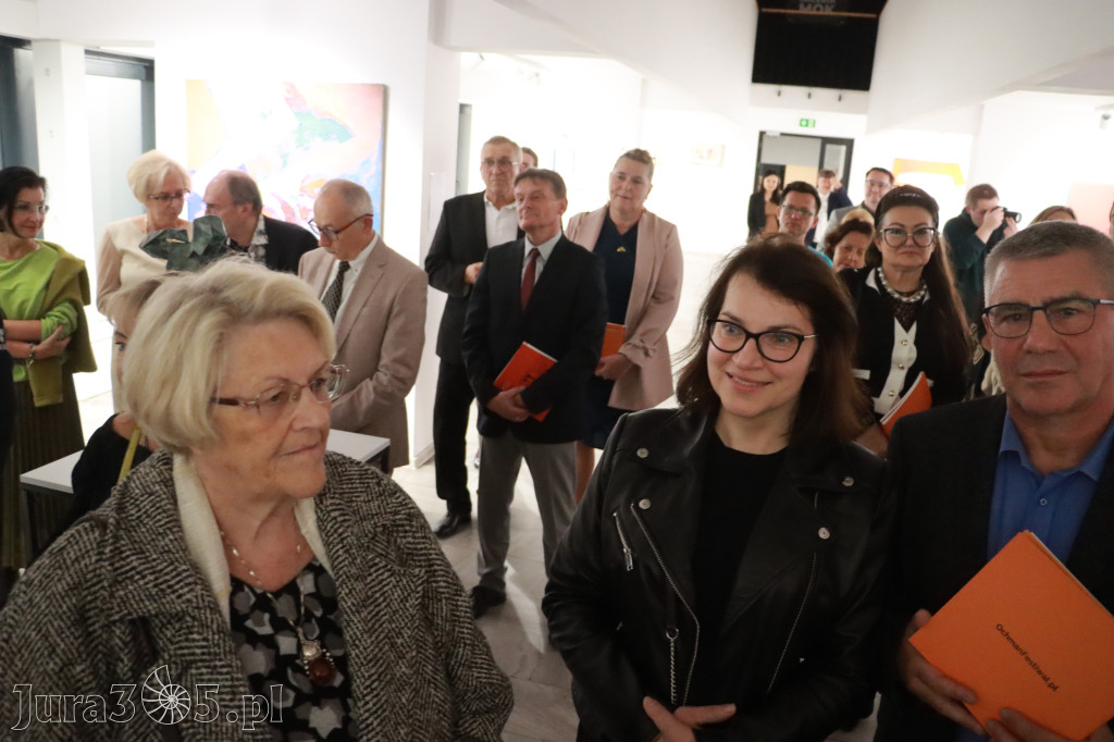 Fotorelacja: Wernisaż „I każdy może to zobaczyć - OD FIGURACJI DO ABSTRAKCJI” w MOK Zawiercie