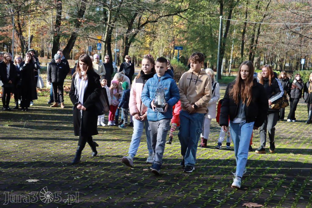 Fotorelacja: Spacer Pamięci - Zawiercie 2025