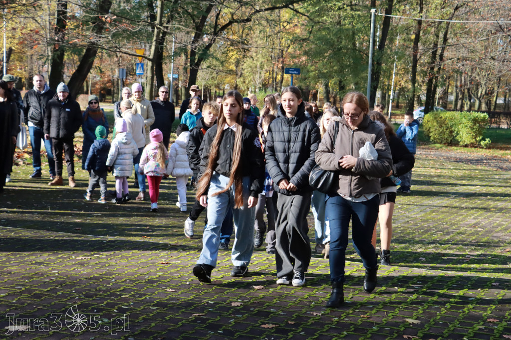 Fotorelacja: Spacer Pamięci - Zawiercie 2025