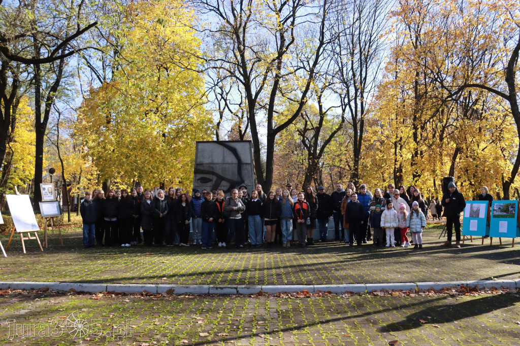 Fotorelacja: Spacer Pamięci - Zawiercie 2025