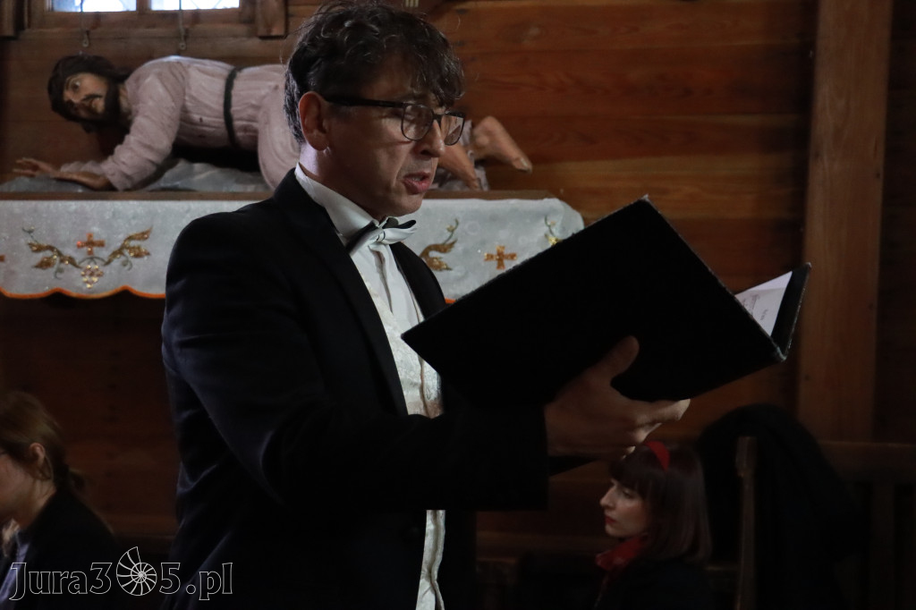 Fotorelacja: Koncert Zaduszny DLA NICH w Cynkowie Gmina Koziegłowy