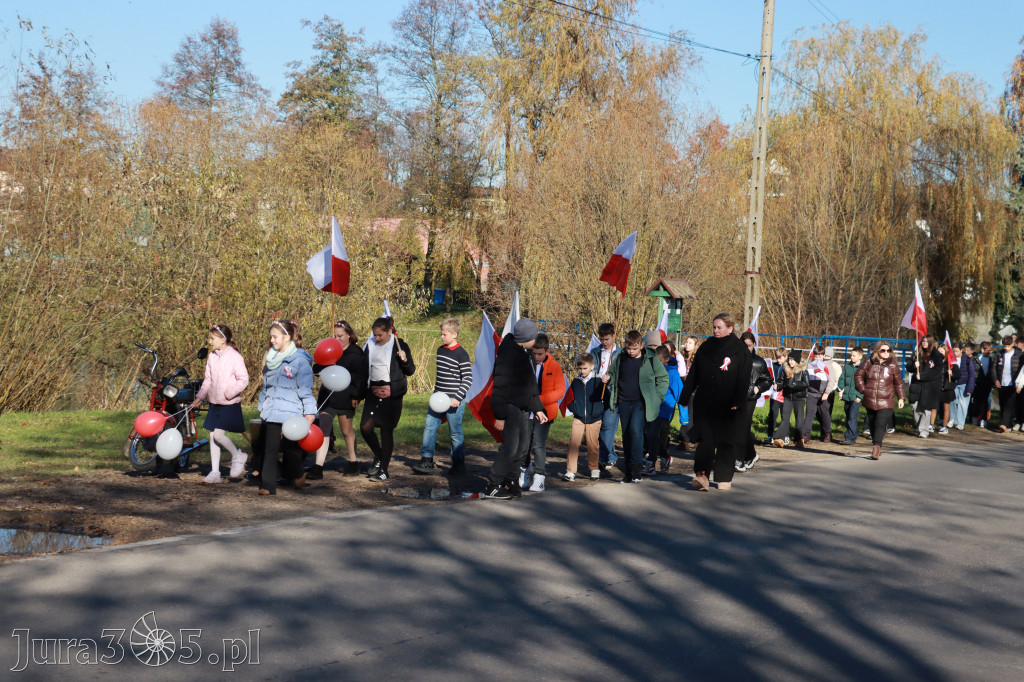 Fotorelacja I: Obchody 107. ROCZNICY ODZYSKANIA NIEPODLEGŁOŚCI na rynku w Koziegłowach