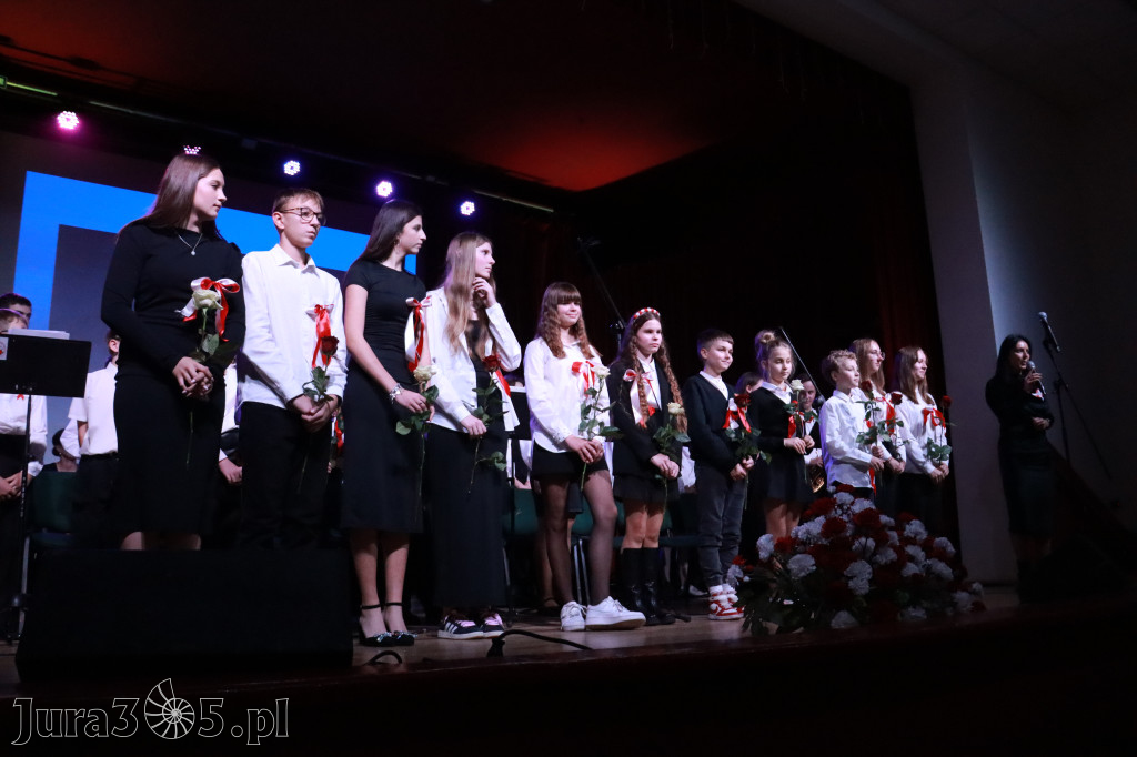 Fotorelacja II: Obchody 107. ROCZNICY ODZYSKANIA NIEPODLEGŁOŚCI na rynku w Koziegłowach