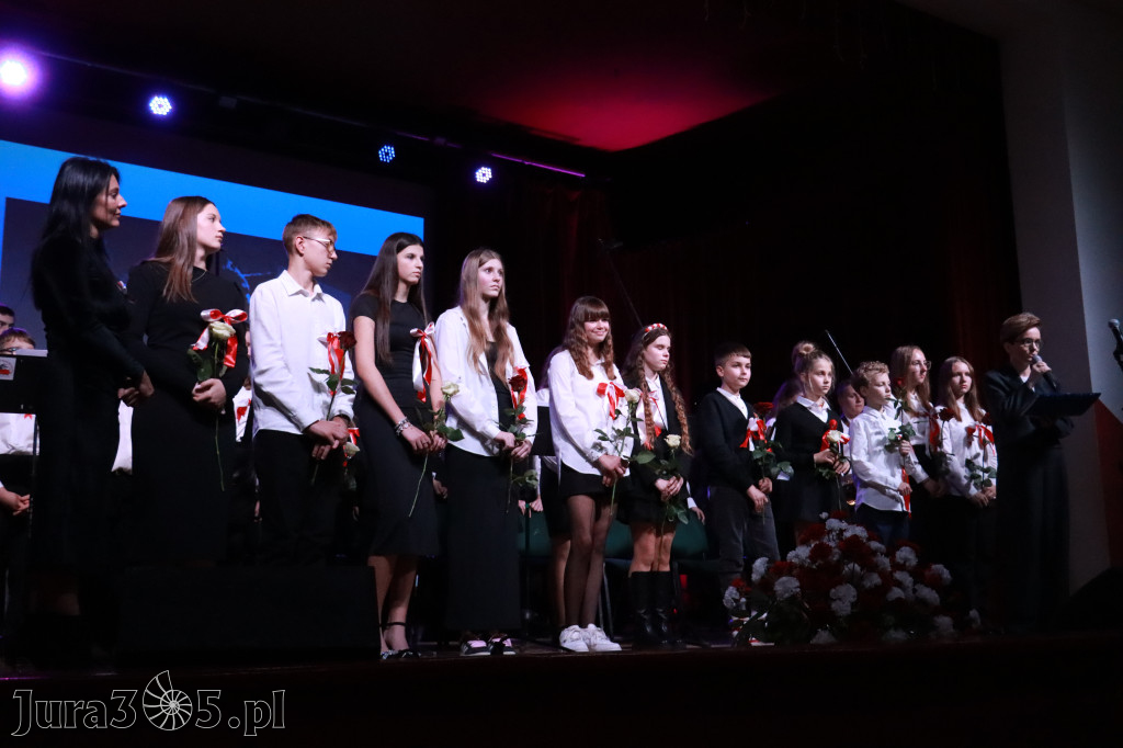Fotorelacja II: Obchody 107. ROCZNICY ODZYSKANIA NIEPODLEGŁOŚCI na rynku w Koziegłowach