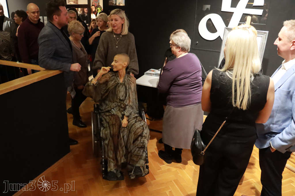 Fotorelacja: Wernisaż TRZY SERCA JEDEN ŚWIAT w MOK Zawiercie