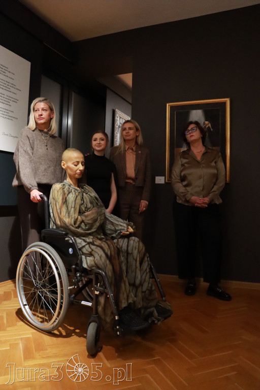 Fotorelacja: Wernisaż TRZY SERCA JEDEN ŚWIAT w MOK Zawiercie