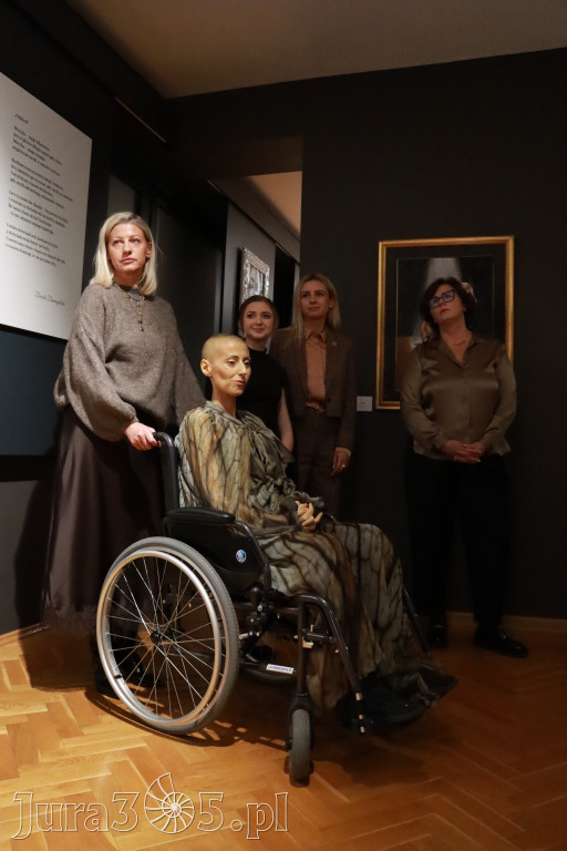 Fotorelacja: Wernisaż TRZY SERCA JEDEN ŚWIAT w MOK Zawiercie