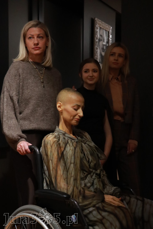 Fotorelacja: Wernisaż TRZY SERCA JEDEN ŚWIAT w MOK Zawiercie