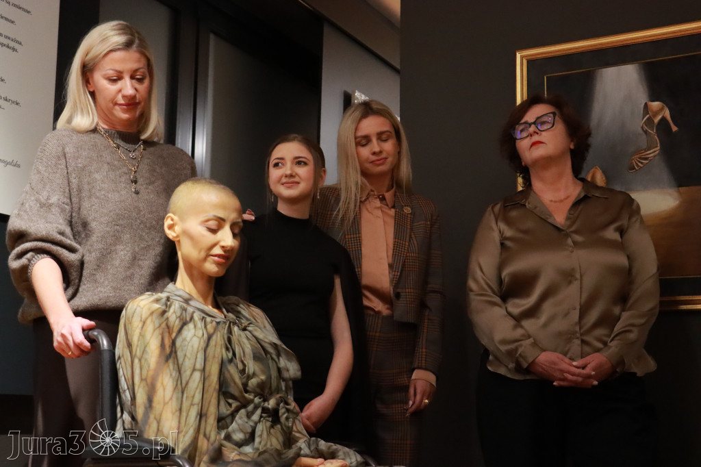 Fotorelacja: Wernisaż TRZY SERCA JEDEN ŚWIAT w MOK Zawiercie