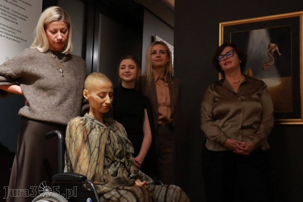 Fotorelacja: Wernisaż TRZY SERCA JEDEN ŚWIAT w MOK Zawiercie