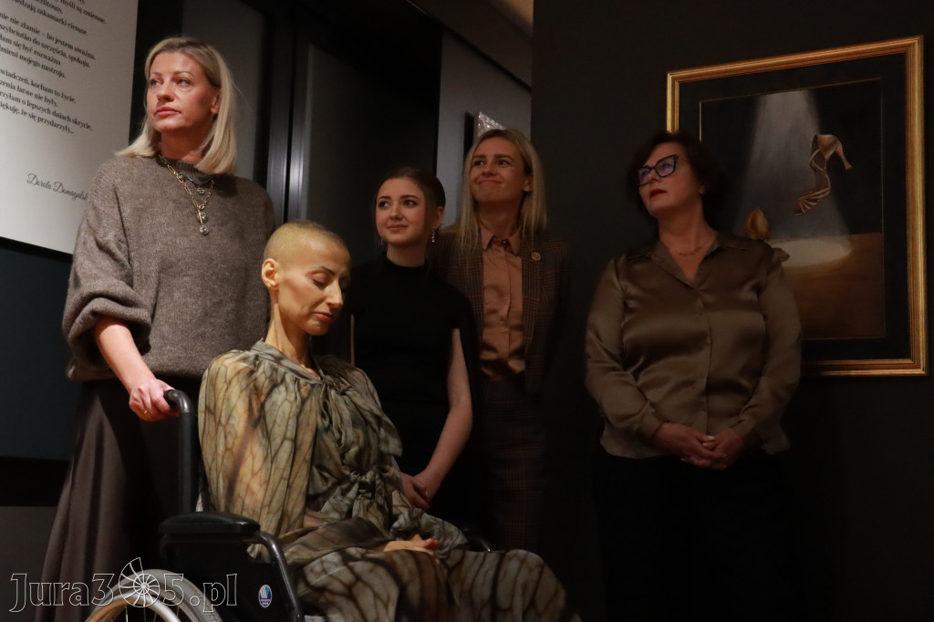 Fotorelacja: Wernisaż TRZY SERCA JEDEN ŚWIAT w MOK Zawiercie