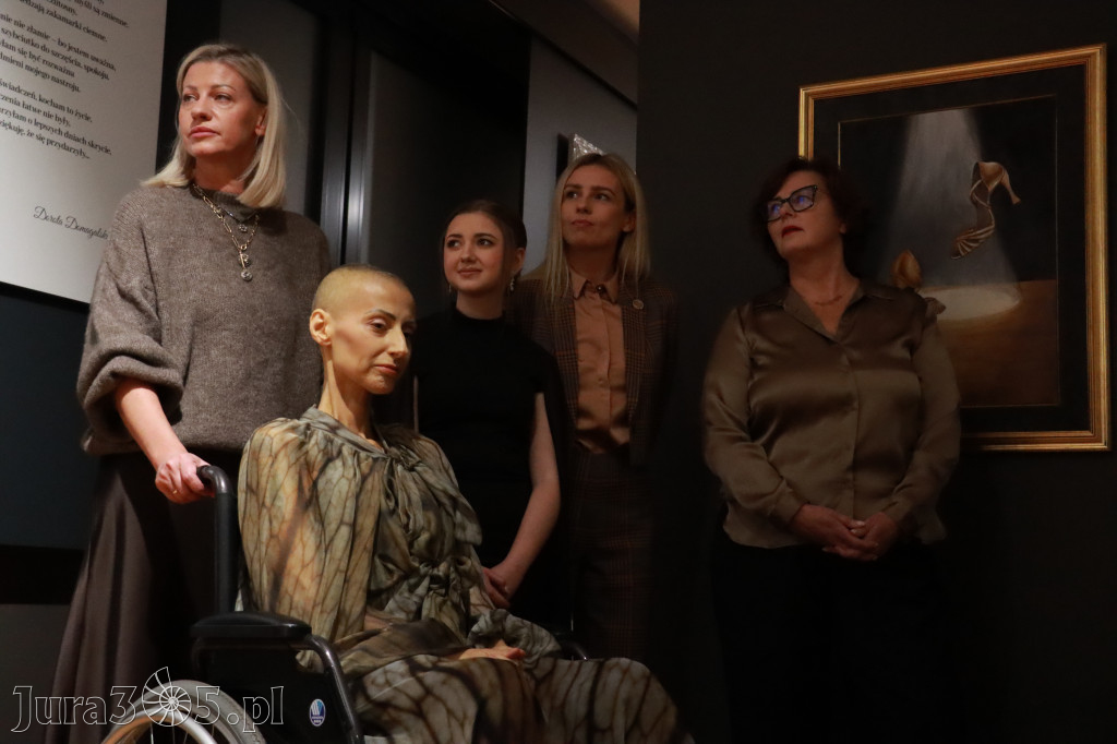 Fotorelacja: Wernisaż TRZY SERCA JEDEN ŚWIAT w MOK Zawiercie