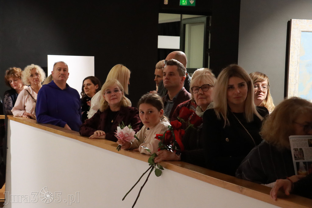 Fotorelacja: Wernisaż TRZY SERCA JEDEN ŚWIAT w MOK Zawiercie