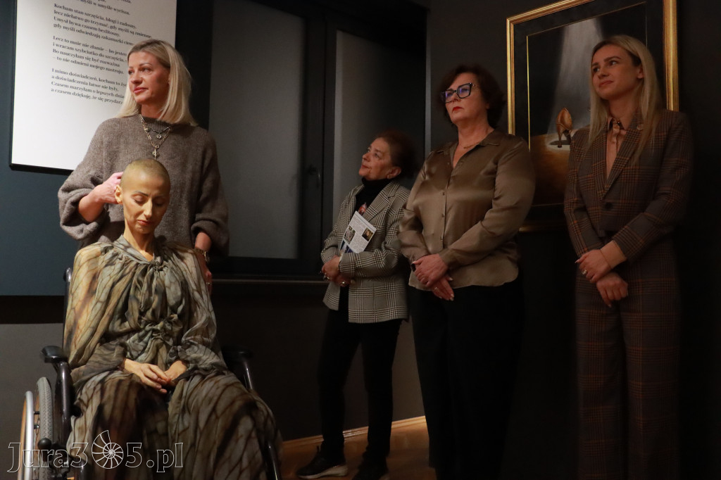 Fotorelacja: Wernisaż TRZY SERCA JEDEN ŚWIAT w MOK Zawiercie