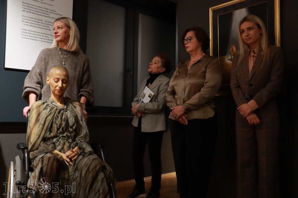 Fotorelacja: Wernisaż TRZY SERCA JEDEN ŚWIAT w MOK Zawiercie