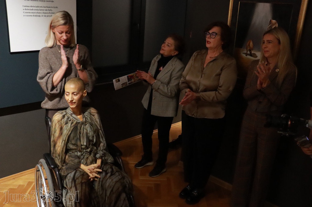 Fotorelacja: Wernisaż TRZY SERCA JEDEN ŚWIAT w MOK Zawiercie