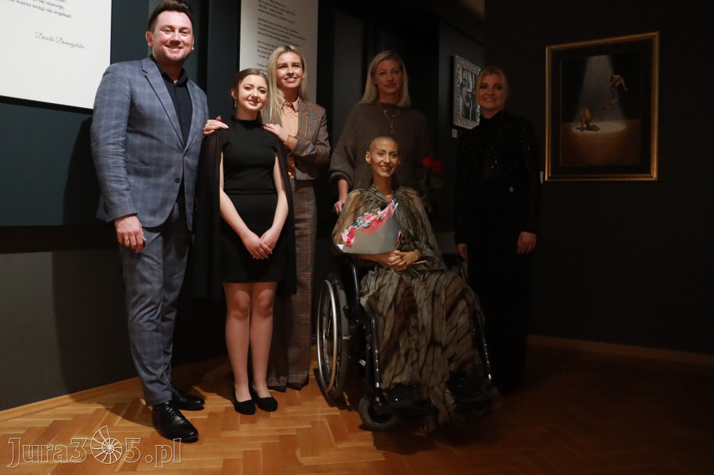 Fotorelacja: Wernisaż TRZY SERCA JEDEN ŚWIAT w MOK Zawiercie