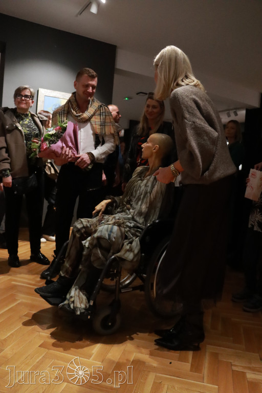 Fotorelacja: Wernisaż TRZY SERCA JEDEN ŚWIAT w MOK Zawiercie